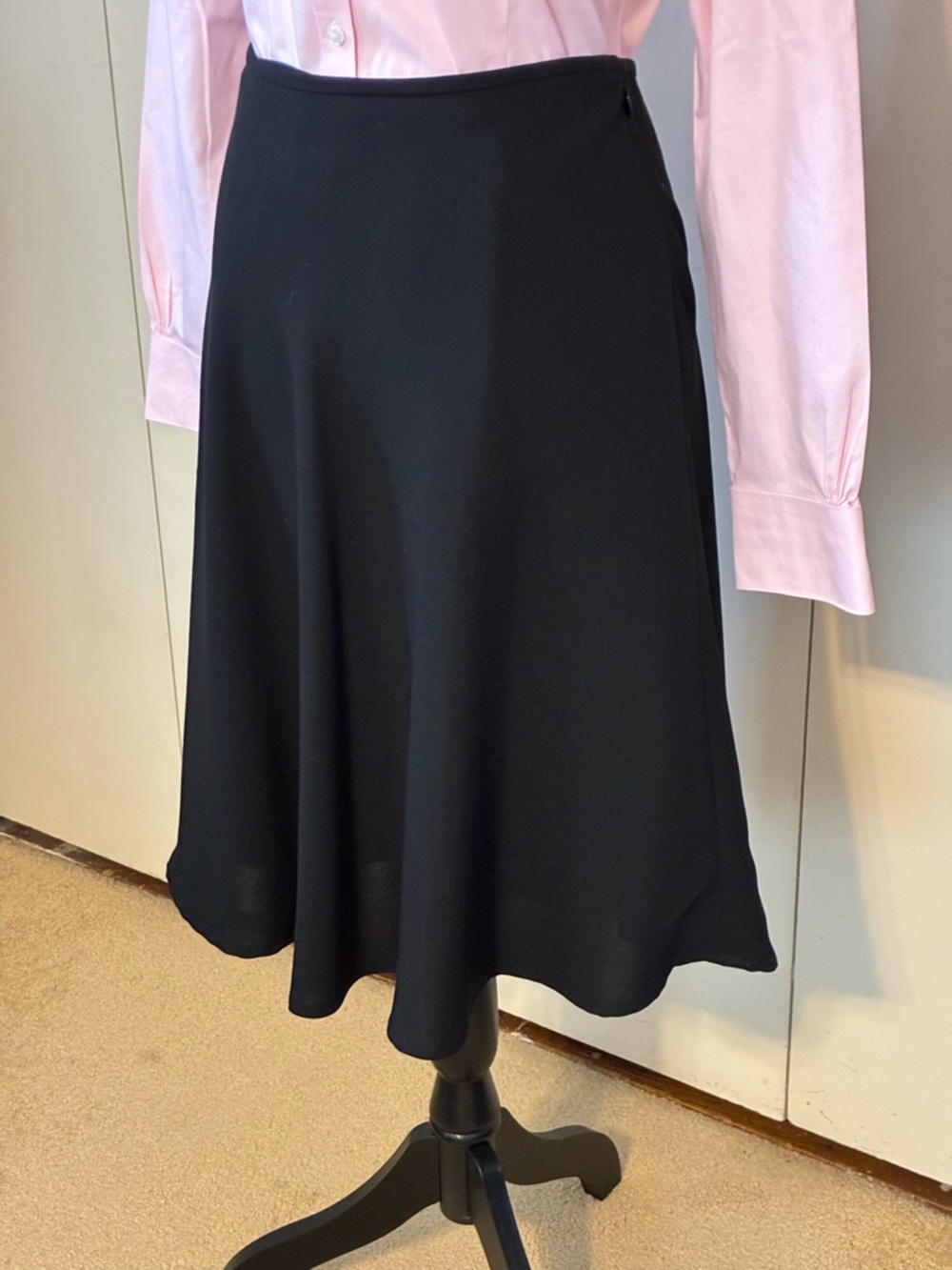 Classic Talbots Black A-Line Women's Skirt with a Crepe/Flow